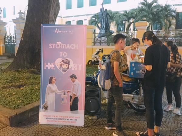 Cày view cho thần tượng bằng cách tặng trà sữa, fan Mỹ Tâm đúng là bá đạo nhất Vpop-4