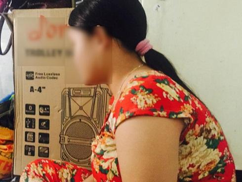 Bé gái 14 tuổi bị hàng xóm xâm hại đến mang thai, phải nghỉ học chờ sinh con