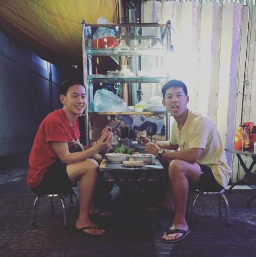 Anh em sinh đôi gốc Việt cover ‘Em gái mưa’ ngọt lịm gây sốt mạng xã hội-4