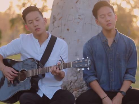 Cặp song sinh hot nhất mạng xã hội Áo nhờ thân hình bốc lửa-4