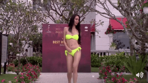 Liên tiếp hài hước, Lan Khuê phiên bản lỗi trình diễn bikini như sắp ngã tại Hoa hậu Hòa Bình 2017-2