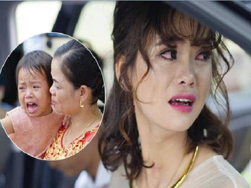 Em gái khóc nức nở trong ngày chị đi lấy chồng gây bão mạng: 'Chị lấy chồng em ngủ với ai?'