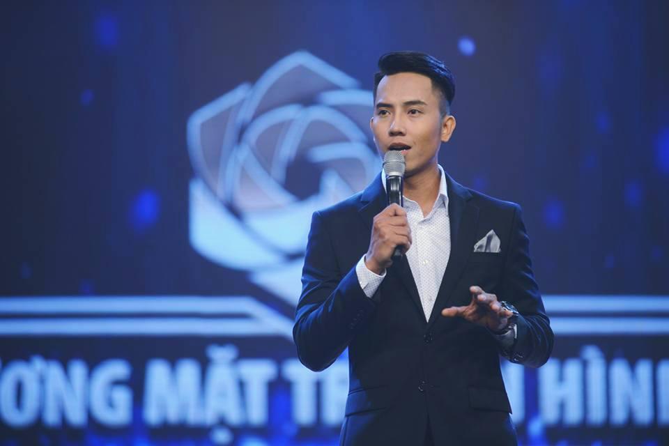 Hành trình chinh phục trái tim chàng MC điển trai của Người đẹp công sở 2017-4