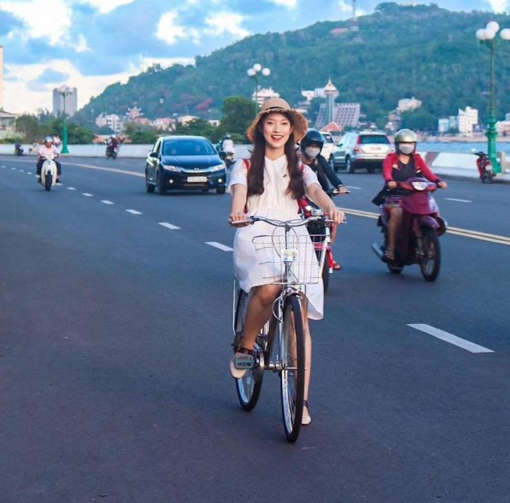 Hot girl - hot boy Việt 18/10: Yến Tatoo gây thương nhớ khi cover hit của Noo Phước Thịnh-5