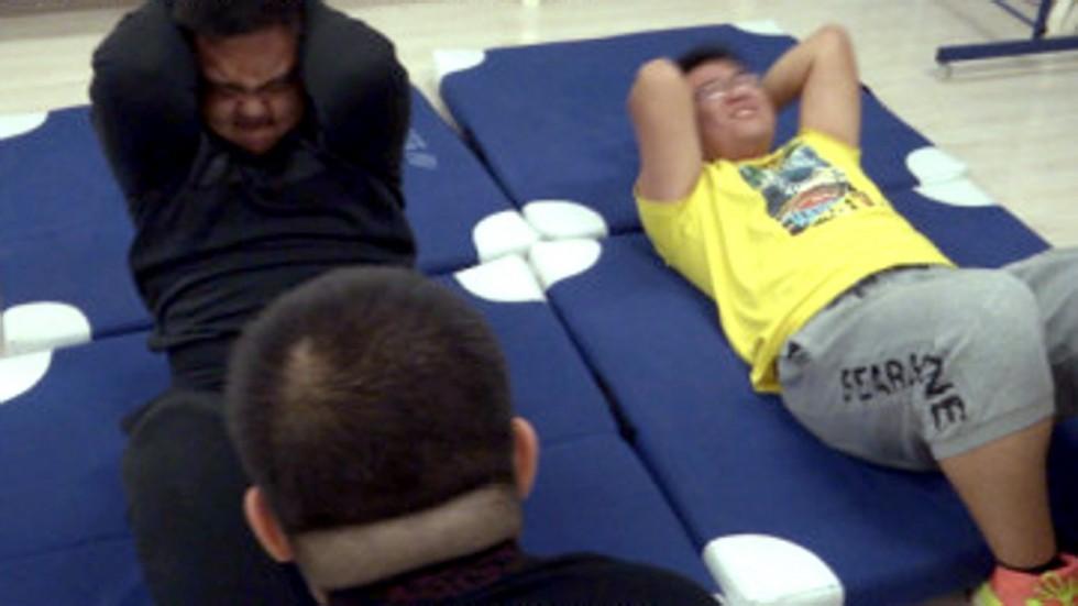 Trung Quốc: Chỉ vì một lời hứa của giáo viên, sinh viên béo phì đổ xô đi giảm cân cấp tốc-1