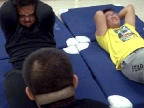 Trung Quốc: Chỉ vì một lời hứa của giáo viên, sinh viên béo phì đổ xô đi giảm cân cấp tốc