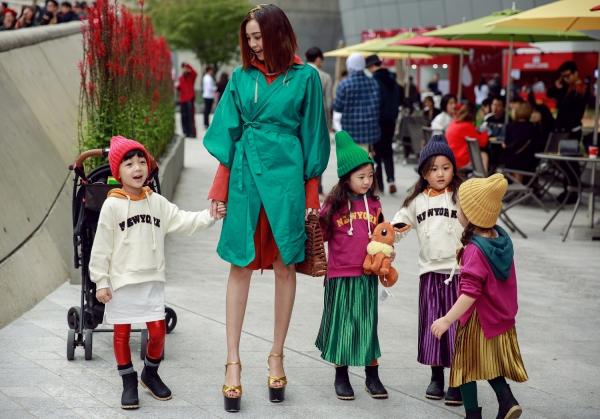 Châu Bùi - cô Ba Lan Ngọc đại náo Seoul Fashion Week với style nổi loạn-9
