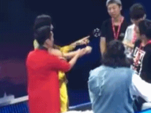 Phạm Băng Băng trổ tài ảo thuật khiến khách mời kinh ngạc