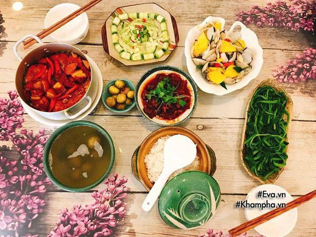 9x độc thân cứ hứng lên là nấu nhiều bữa ngon đãi bạn bè-11