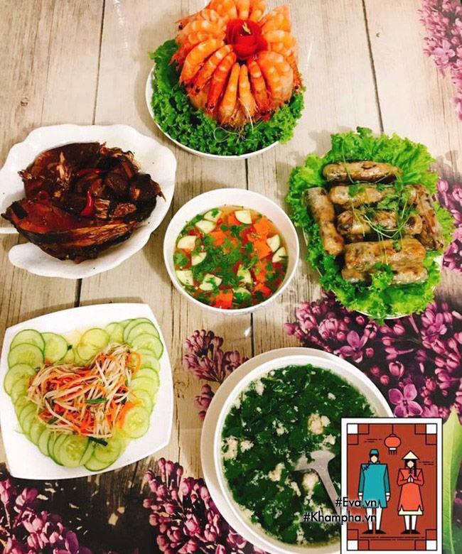 9x độc thân cứ hứng lên là nấu nhiều bữa ngon đãi bạn bè-12