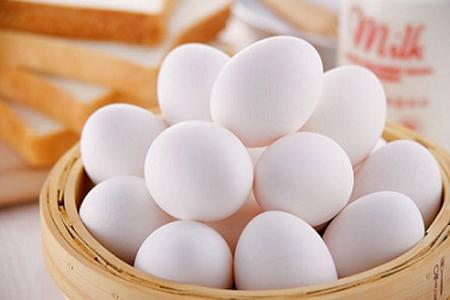 Cách phân biệt trứng gà bị tẩy trắng-1