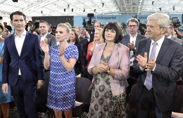 Bạn gái tài sắc của Thủ tướng tương lai trẻ tuổi điển trai nhất thế giới là ai?-7