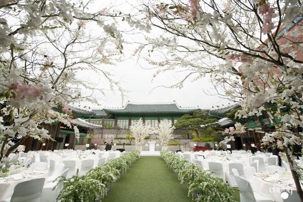 Hé lộ khung cảnh lễ cưới đẹp như mơ của Song Joong Ki - Song Hye Kyo-3