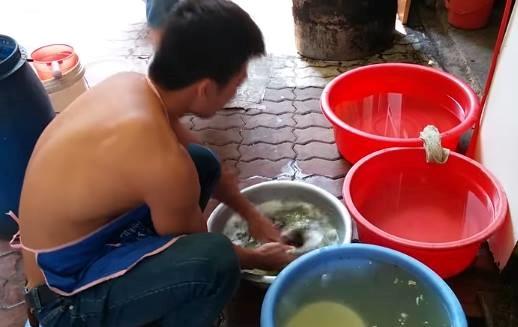 Những món quà 20/10 bá đạo của các ông chồng soái ca-8