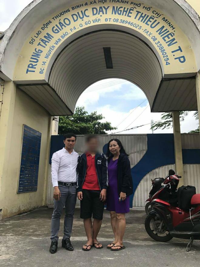 Bảo vệ khẩn cấp, đưa bé trai 15 tuổi nghi bị bà chủ trọ xâm hại tình dục vào trung tâm nuôi dưỡng-1