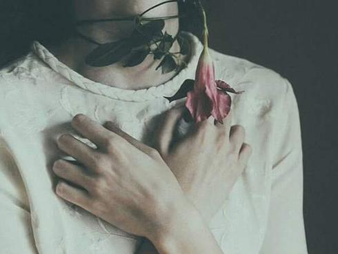 'Khi người yêu cũ gõ cửa...' bài viết phụ nữ nào cũng nên đọc để không phải lau nước mắt thêm lần nữa