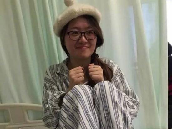 Nữ sinh viên tuyệt thực ép buộc gia đình cho mình 'chết không toàn vẹn'