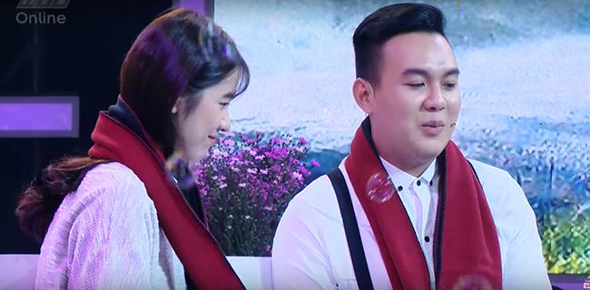 ‘Vì yêu mà đến’: ‘Gọi chị xưng em’ chàng trai 25 tuổi khiến dàn khách mời nức nở vì tỏ tình quá lãng mạn-2