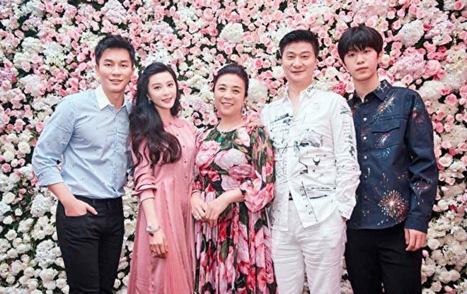 Cả gia tộc đều là mỹ nhân, lý do khiến các sao này đẹp xuất sắc đến vậy-4