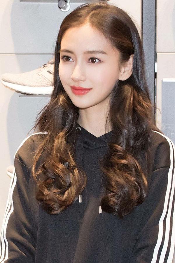 Cả gia tộc đều là mỹ nhân, lý do khiến các sao này đẹp xuất sắc đến vậy-5