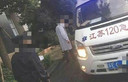 Sao nữ 24 tuổi Trung Quốc chết trong tình trạng lõa thể ở bụi cây-4