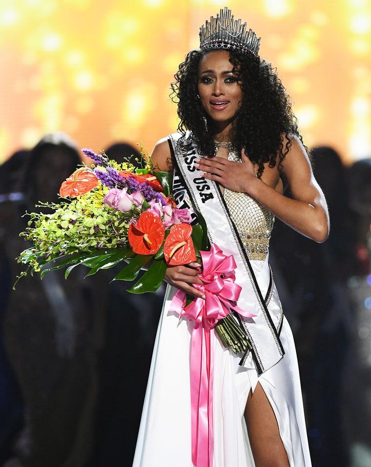 Để đăng quang Miss Universe 2017, Nguyễn Thị Loan phải hạ bằng được những đối thủ này-8