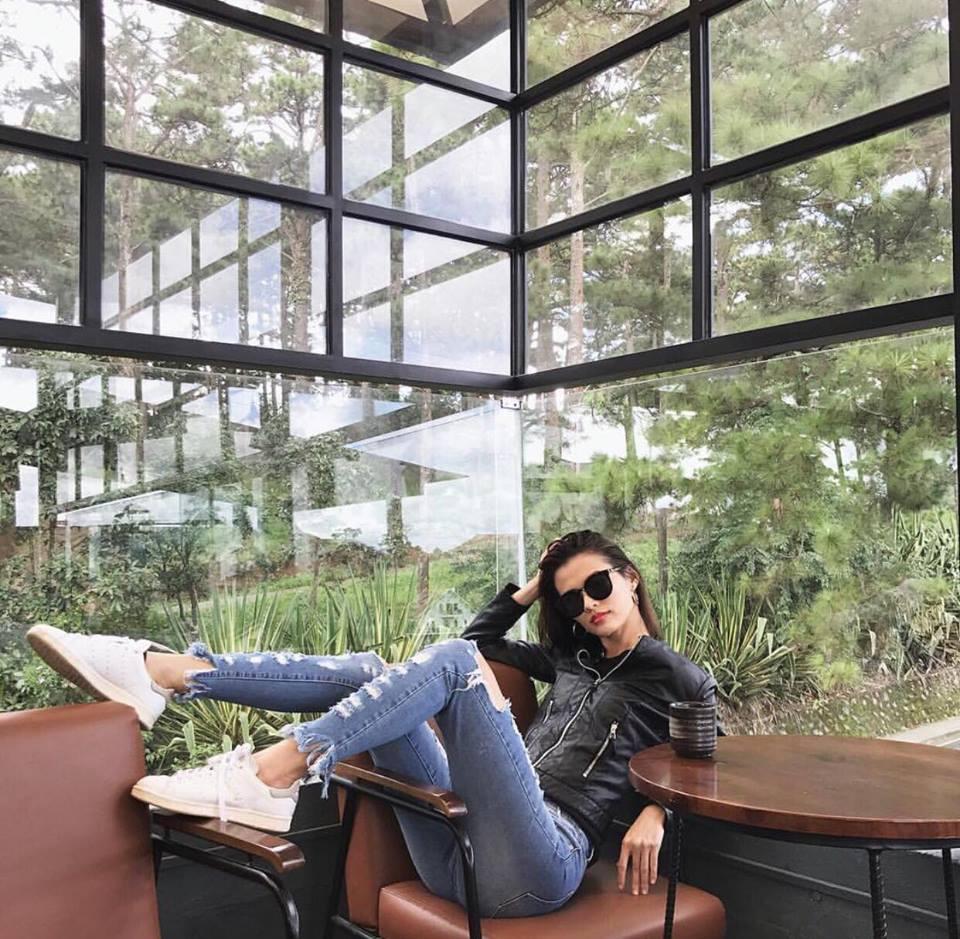 Dàn hot-face Việt diện áo ngắn cũn cỡn, khoe vòng 2 thon gọn trong street style tuần này-10