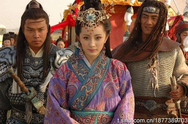 Bạn còn nhớ 10 chị đại quyền lực màn ảnh Trung hiện giờ đã vụt sáng từ tác phẩm nào?-9