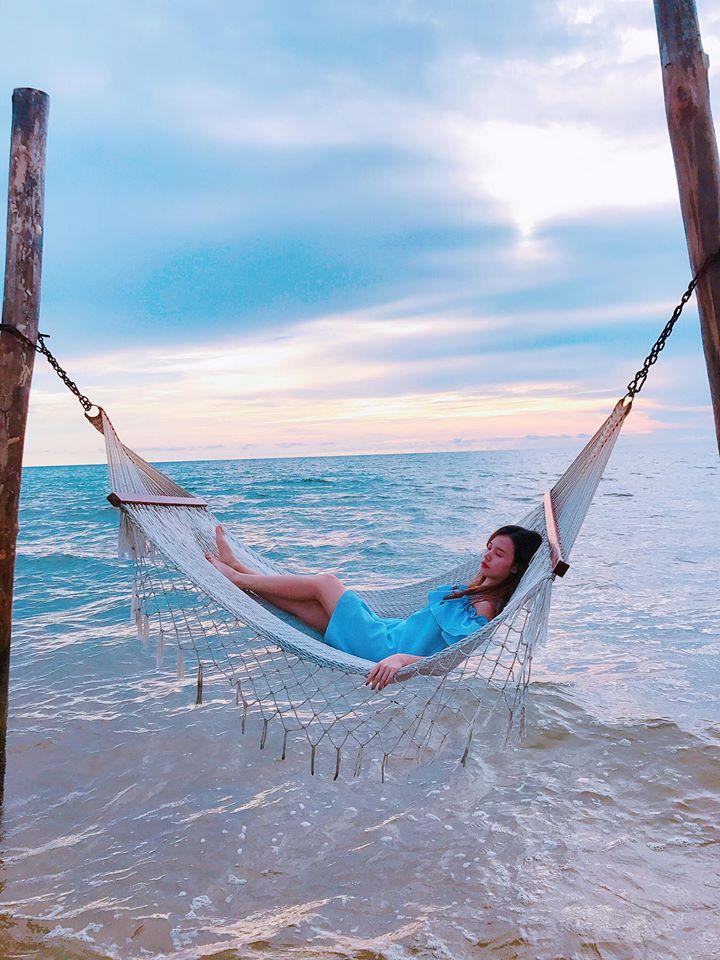 Hot girl - hot boy Việt 21/10: B Trần khoe body hoàn hảo khi mặc tạp dề vào bếp-2