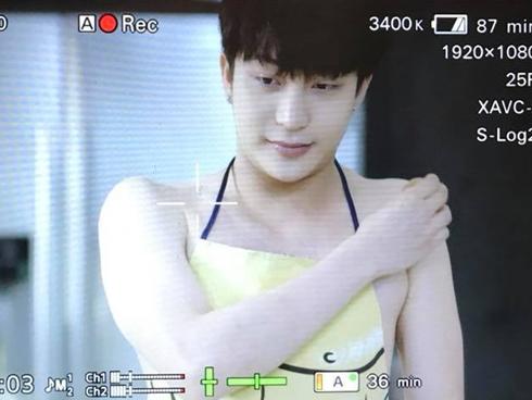 Hot girl - hot boy Việt 22/10: Hot girl Trang Cherry khoe ảnh giường chiếu-11