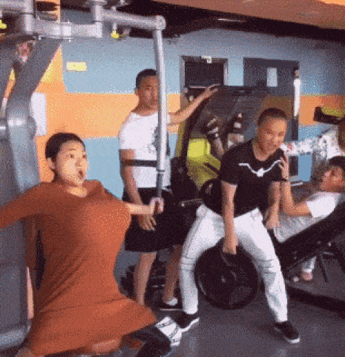 Những cô nàng khiến anh em phải... chào thua-1