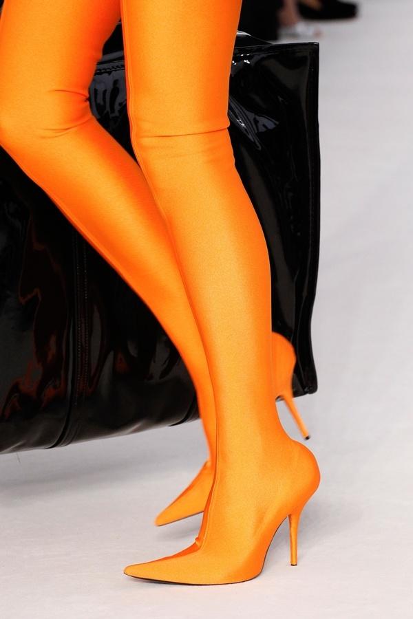 Boots liền quần sao đồng loạt lăng xê nhưng bạn có dám thử-3