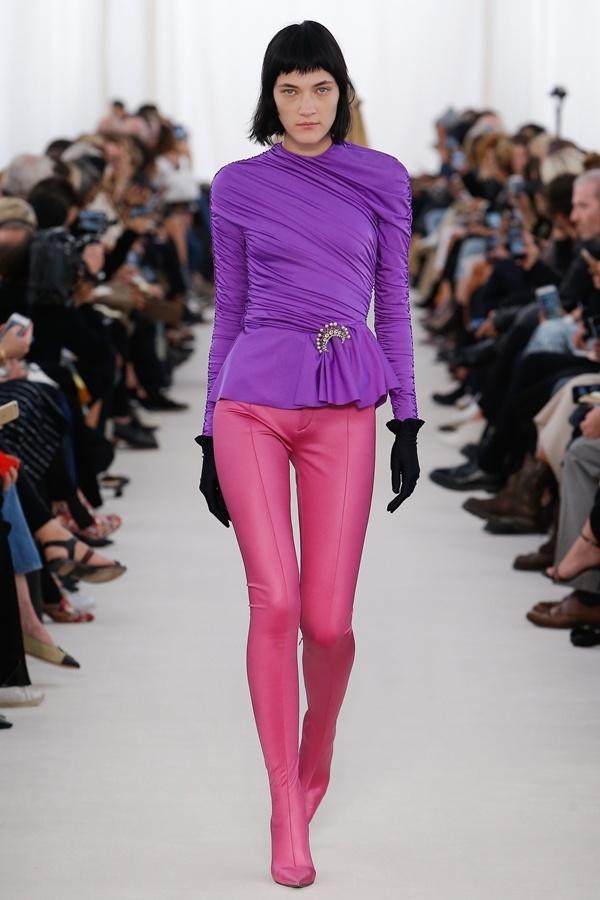 Boots liền quần sao đồng loạt lăng xê nhưng bạn có dám thử-4