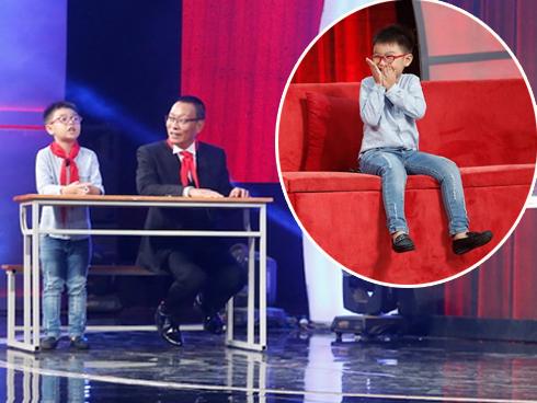 Thót tim chứng kiến cảnh bé gái 11 tuổi bịt mắt bắn cung bằng chân-4