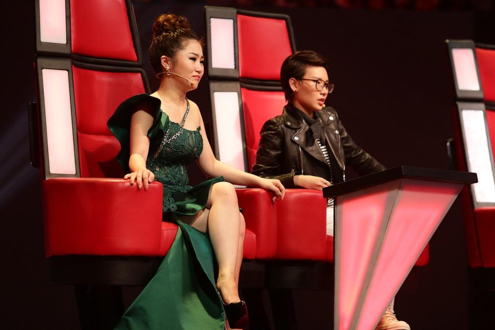 Giọng hát Việt nhí: Hương Tràm khóc sướt mướt khi phải loại thí sinh-3