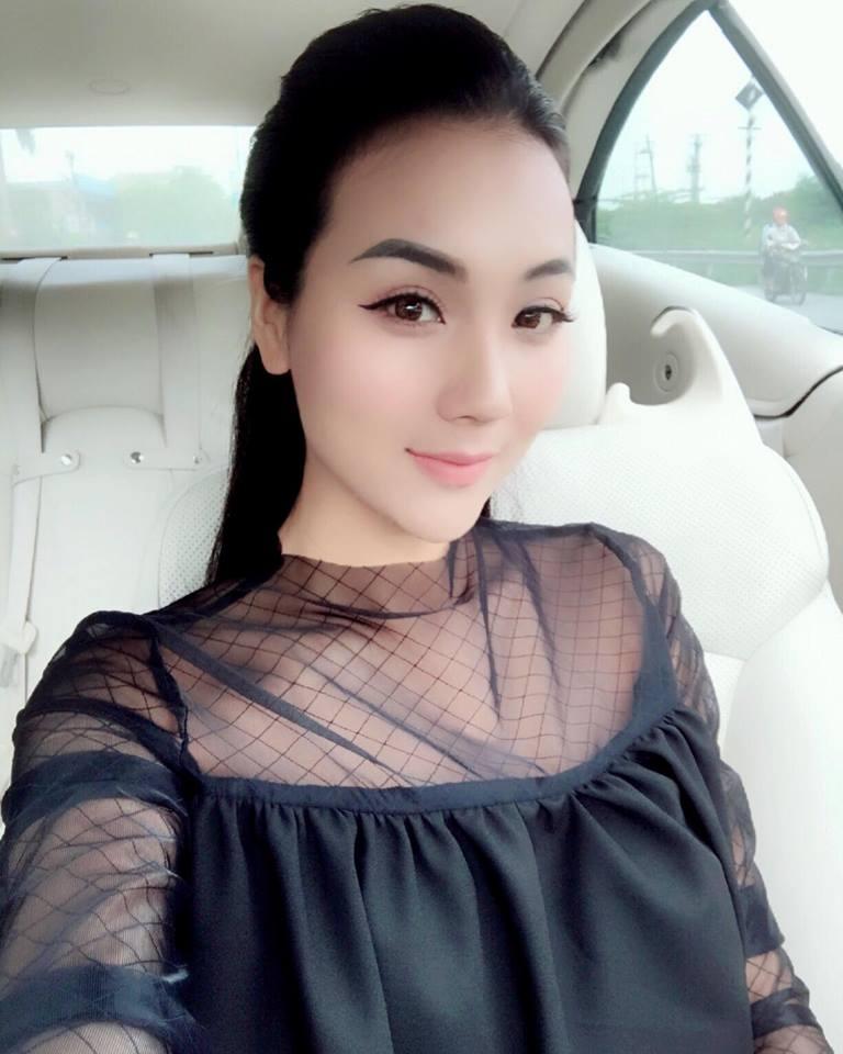 Hot girl - hot boy Việt 22/10: Hot girl Trang Cherry khoe ảnh giường chiếu-7