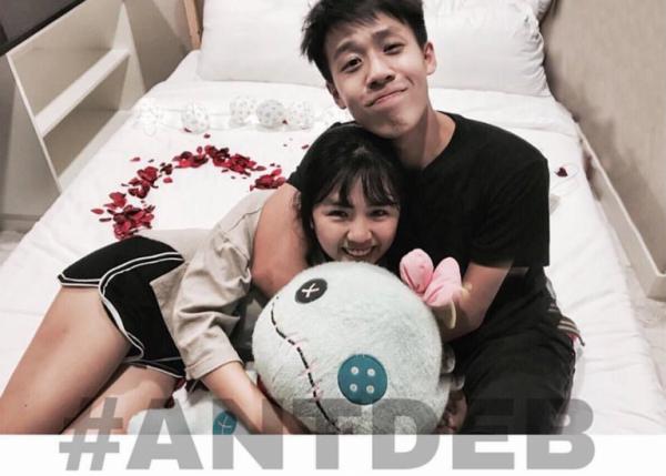 Chàng trai bí mật đặt mua vé máy bay để tiễn bạn gái đi du học gây bão mạng-3