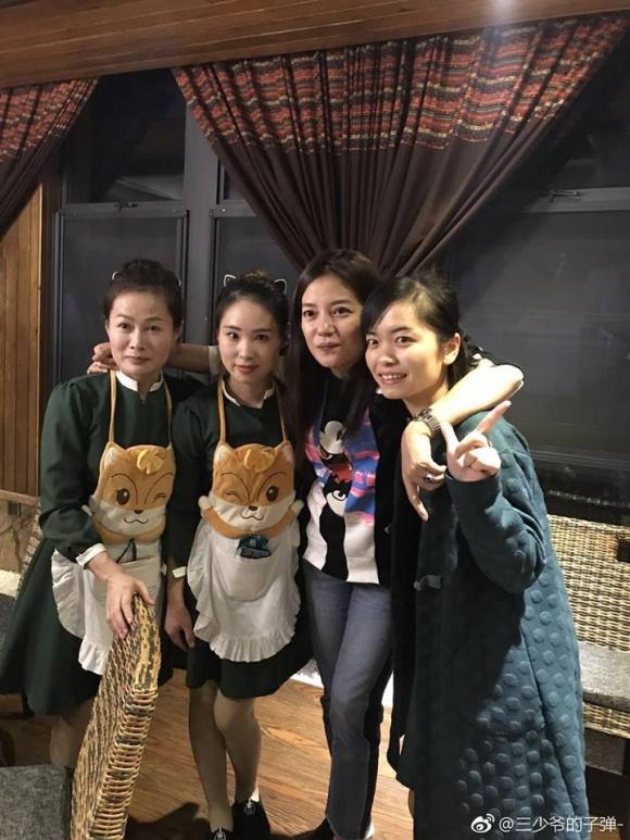 2 khung hình phản ánh diện mạo và phong cách khác biệt của Én nhỏ Triệu Vy-9