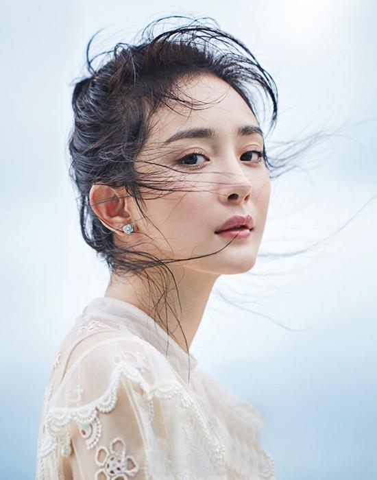 Dương Mịch - Triệu Lệ Dĩnh - Cổ Lực Na Trát: Ai xứng đáng vào vai Tiểu Long Nữ?-2