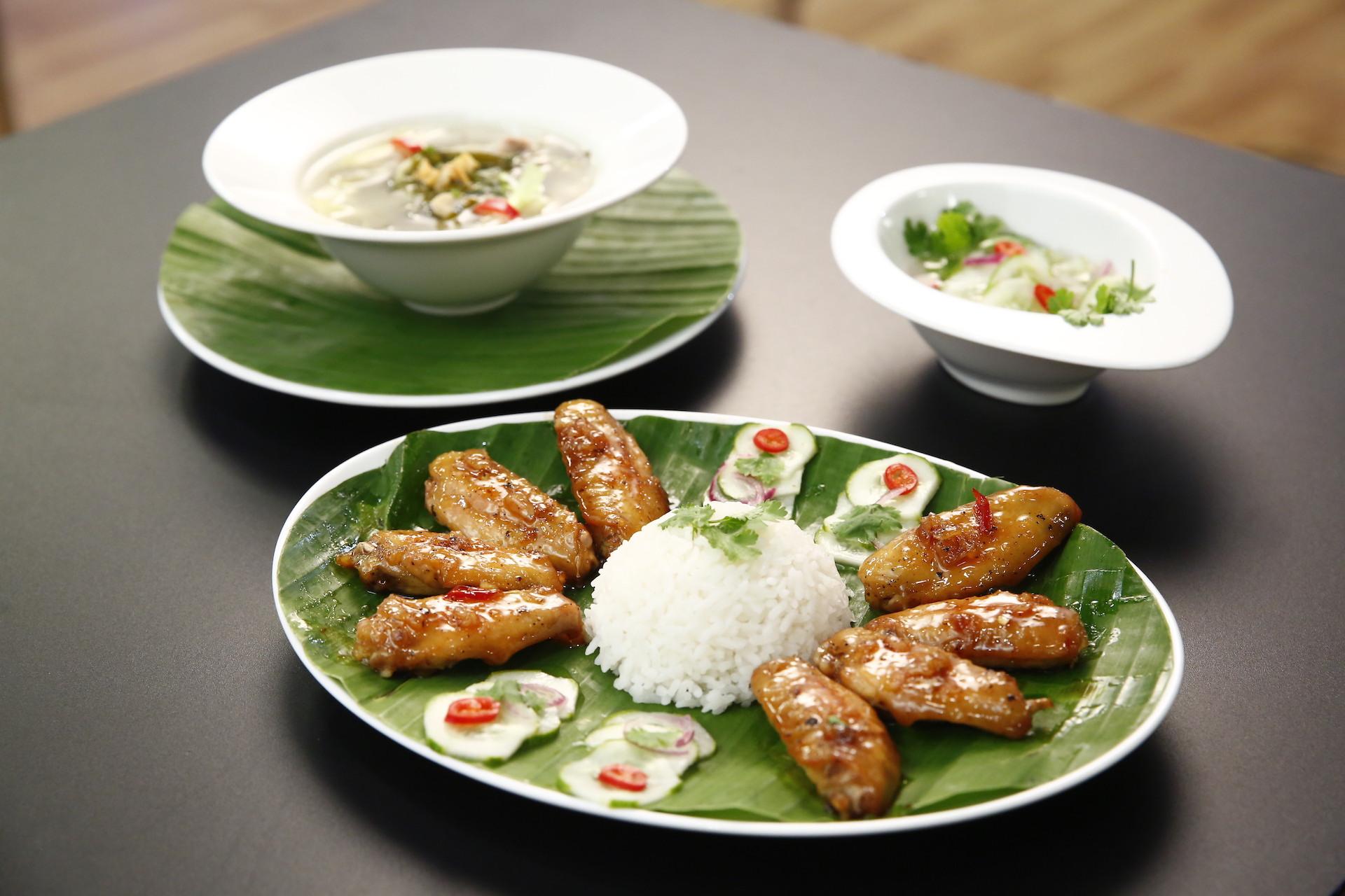 Trổ tài làm cánh gà chiên mắm, Hà Anh ẵm ngay chiến thắng tập 1 Vua đầu bếp-4