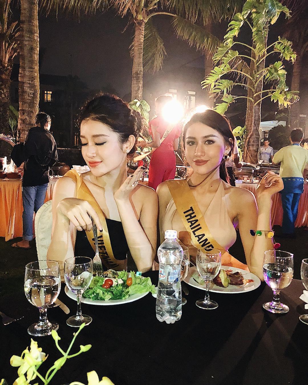 Hội chị em bạn dì của Huyền My có khả năng dắt tay nhau vào top 5 Miss Grand 2017-11