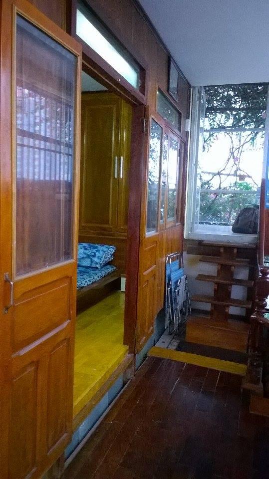 Dị nhân tự tay xây nhà bằng phế liệu trong vòng 17 năm mới hoàn thiện-3