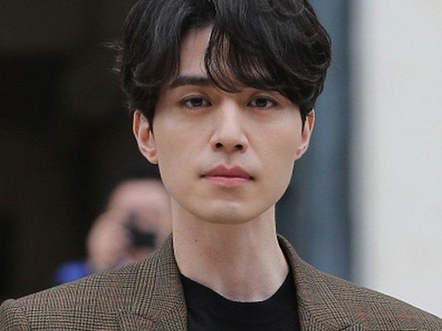 Sao Hàn 24/10: Nữ hoàng sexy Kim Hye Soo lột xác cực ngầu-10