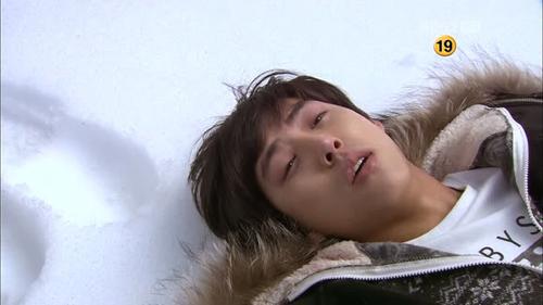 Sao nhí Nấc thang lên thiên đường khiến khán giả bất ngờ với vai sát nhân tâm thần-5