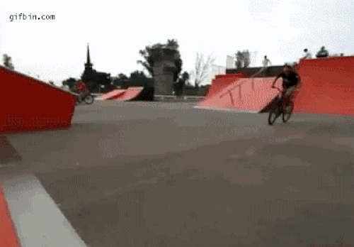 Có những kẻ nên đi bộ hơn là đi xe đạp-3