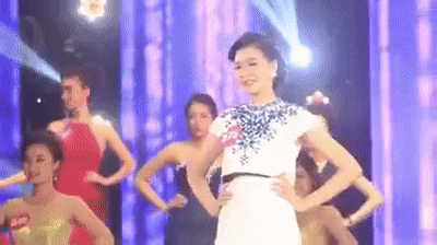 Những biểu cảm khó hiểu của người đẹp Việt tại các cuộc thi nhan sắc-8