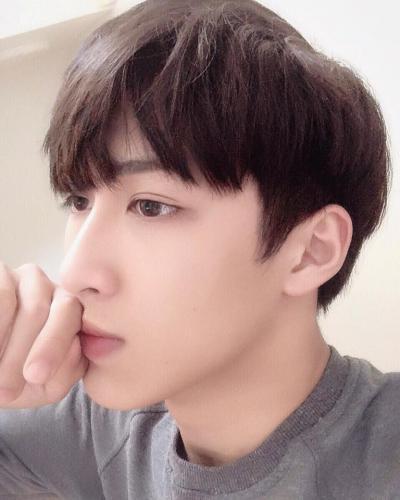 Nam sinh Yên Bái cực điển trai nổi tiếng rần rần sau bức ảnh chụp dìm hàng cậu bạn thân-5