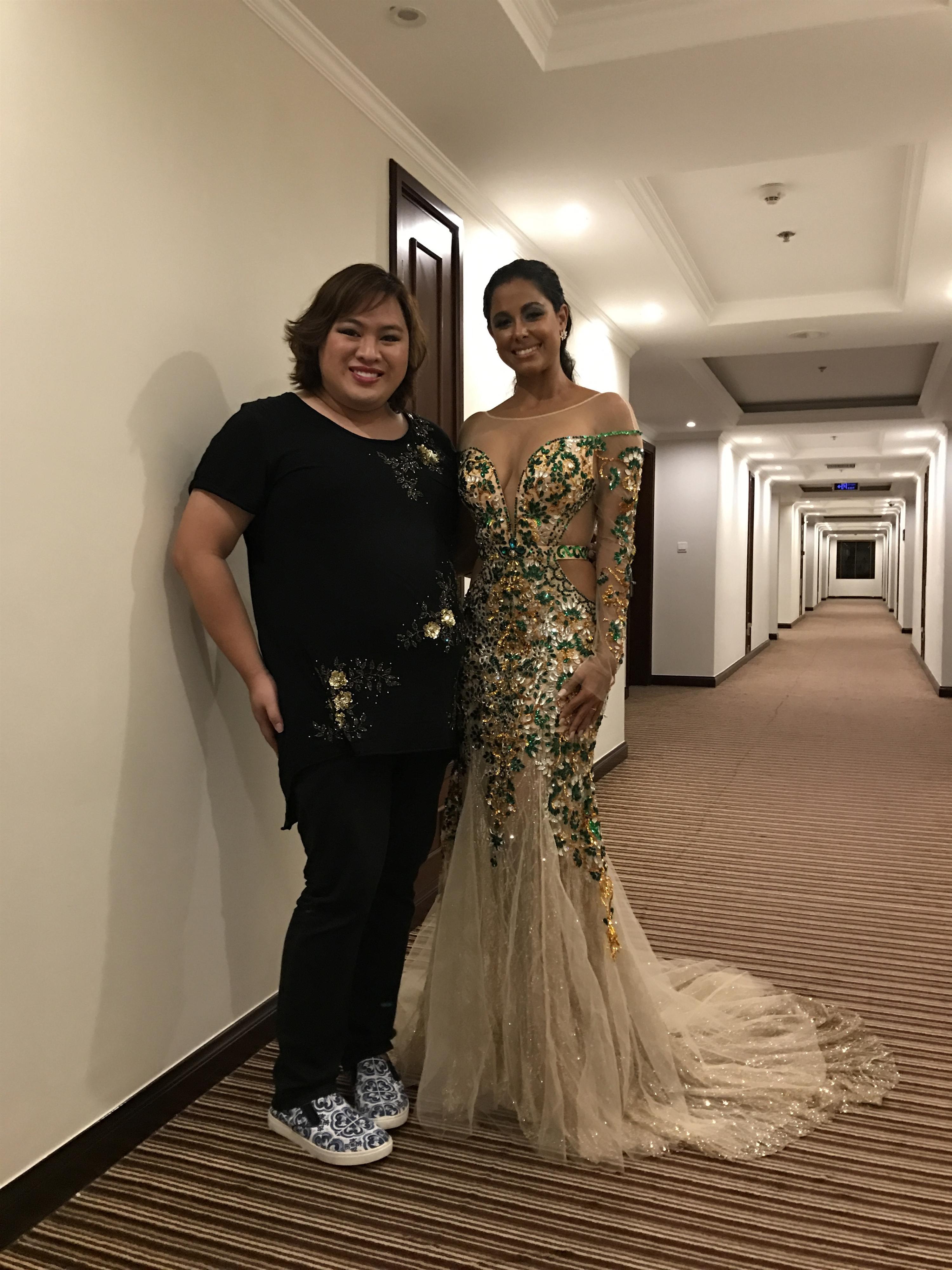 Nhà thiết kế Việt tiết lộ chiếc váy bỗng dưng bị rách của Hoa hậu Cu Ba tại Miss Grand International 2017-7