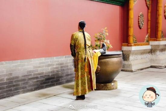 Ảnh hậu trường hài hước của mỹ nhân phim cổ trang Hoa Ngữ-2