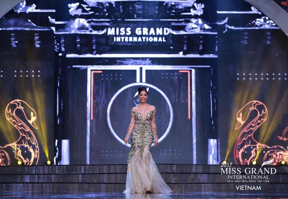 Nhà thiết kế Việt tiết lộ chiếc váy bỗng dưng bị rách của Hoa hậu Cu Ba tại Miss Grand International 2017-6
